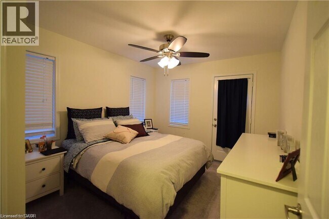 Building Photo - 599 Goldenrod Ln