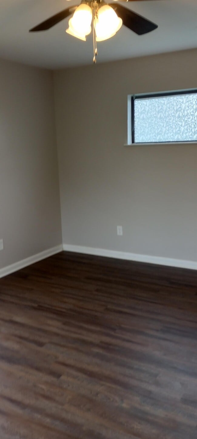 Building Photo - 26 Gold Lake Dr