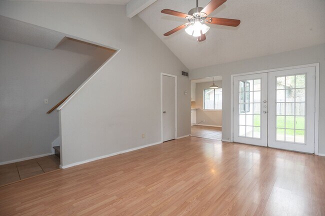 Building Photo - 9012 Sawtooth Ln
