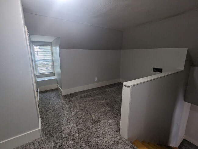 Foto del edificio - 3 Bedroom House in Boonville