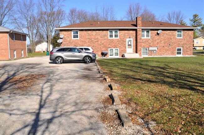 Foto del edificio - 24111 W Hazelcrest Dr