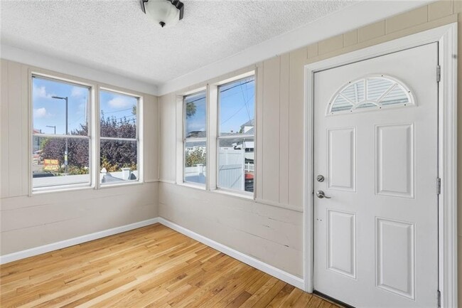 Building Photo - 134 Flint Ave