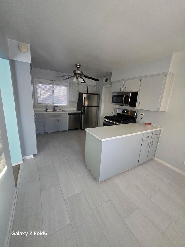 Foto del edificio - 550 Washington Blvd