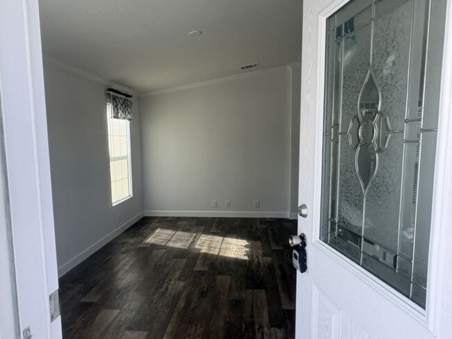 Building Photo - 3150 NE 36th Pl