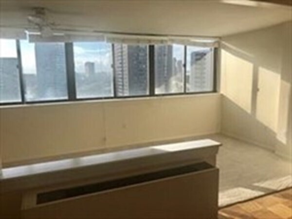 Foto del edificio - 10 Hawthorne Pl