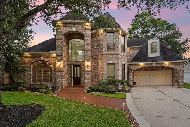 Building Photo - 15107 Claycreste Ct