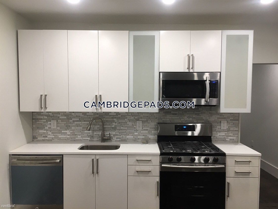 6 br, 3.5 bath - 1556 Cambridge St # 2H - 6 br, 3.5 bath  - 1556 Cambridge St # 2H