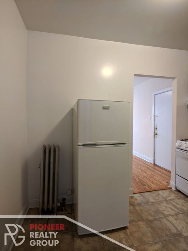 Building Photo - 2615 N Spaulding Ave