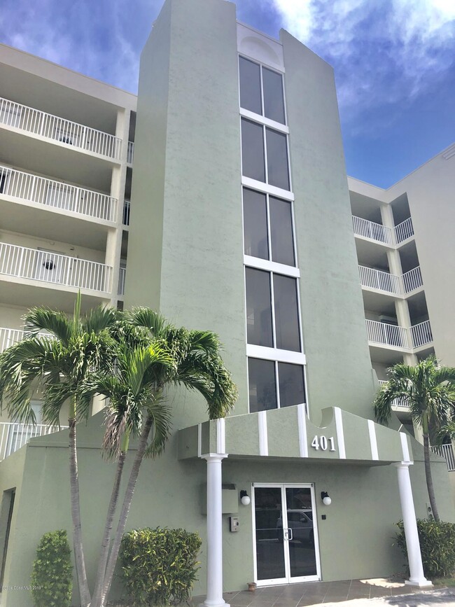 Building Photo - 401 Jimmy Buffett Mem Hwy