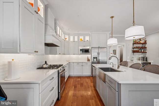 Foto del edificio - 215 E Chew Ave