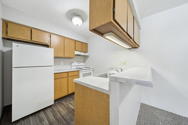 Building Photo - Fox Grove Apartments