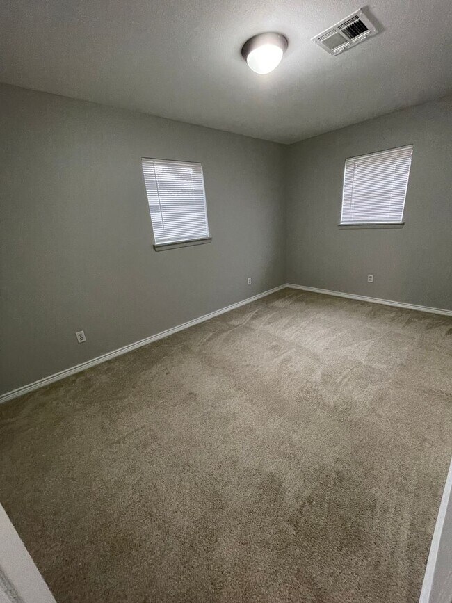 Foto del edificio - Central Bossier Beauty!