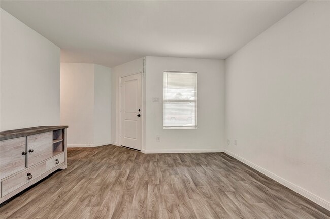 Building Photo - 307 Rd 5138