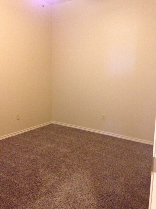 Building Photo - 1212 Preston Trails