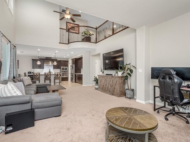 Foto del edificio - Newly Built 5 Bedroom Home Near Clovis East