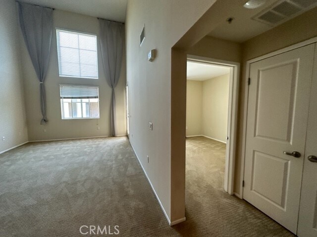 Building Photo - 1429 Scholarship