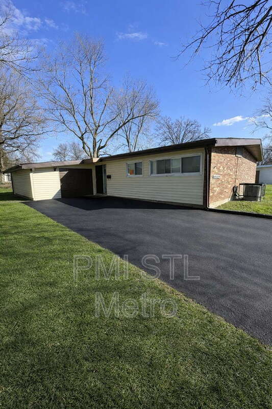 Building Photo - 8439 Alder Ave