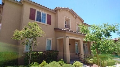 Building Photo - 2024 Hollywell St