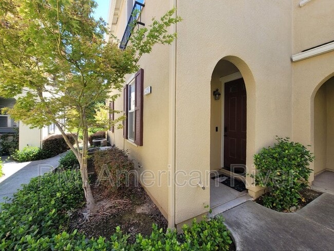 Building Photo - 8428 Crystal Walk Cir