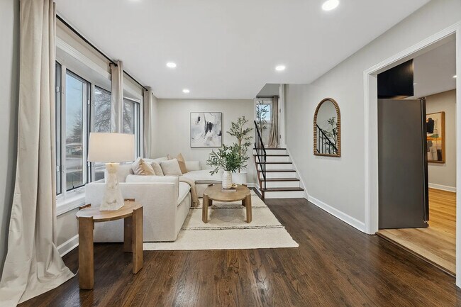 Foto del edificio - 419 Winthrop Ave