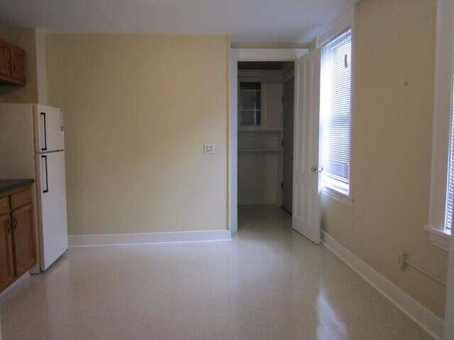 Building Photo - 204 Leavenworth Ave