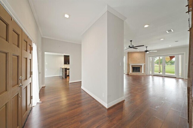 Foto del edificio - 414 Fox Briar Ln