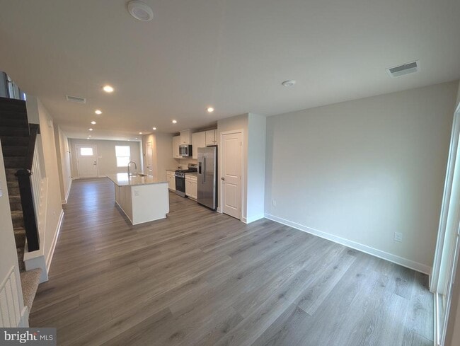 Building Photo - 114 RED LION Ct