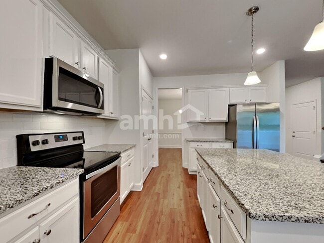 Foto del edificio - 3041 Greenmont Cir