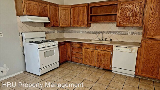 Foto del edificio - 5 br, 2 bath House - 5800 Appletree Ln.