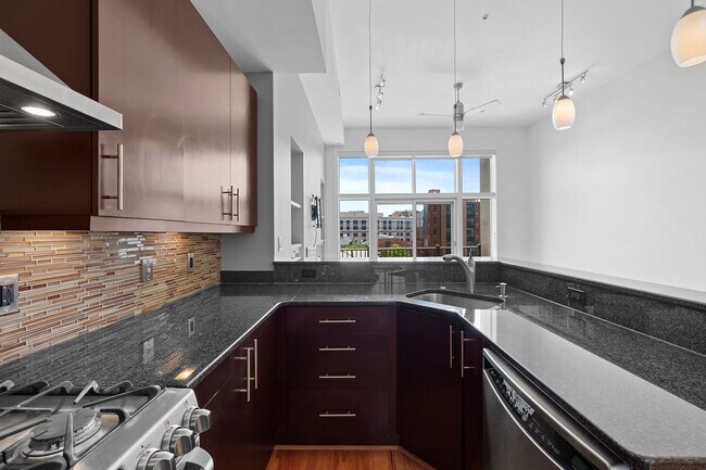 Foto del edificio - 1336 Belmont St NW