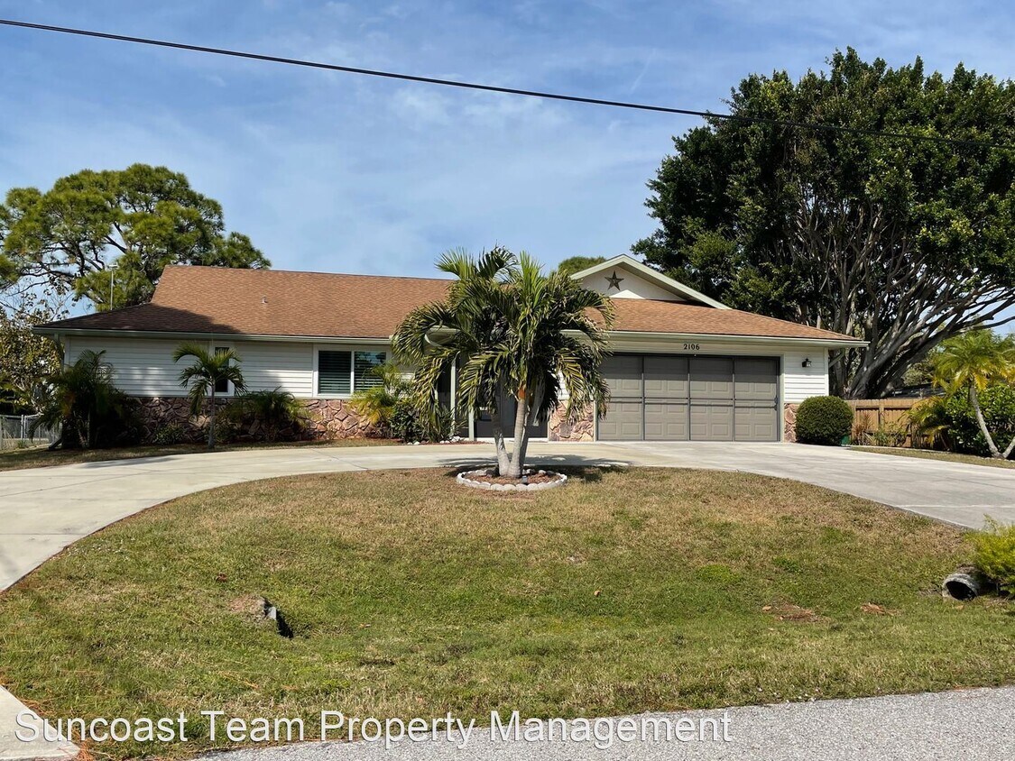 2 br, 2 bath House 2106 Michigan Ave ACH House Rental in Englewood, FL
