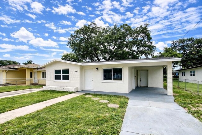 Foto del edificio - 2840 NW 8th St