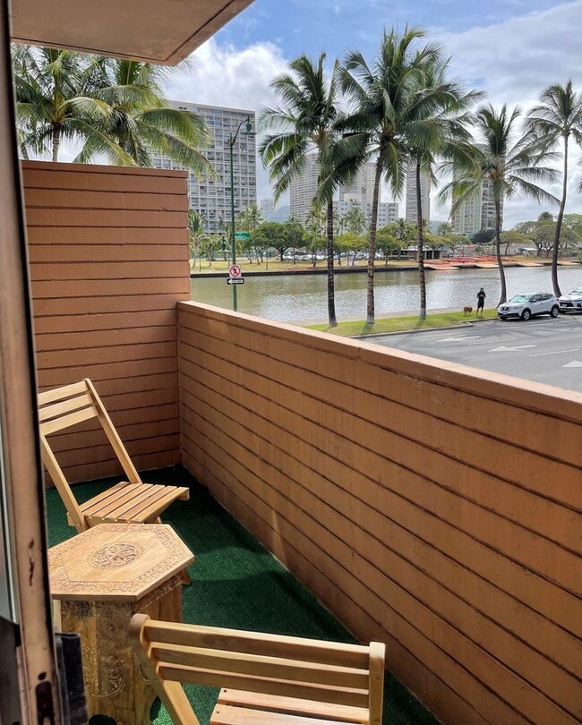 Building Photo - Regency Ala Wai Condo - FURNISHED 1 bedroom unit, Utilities Included - no parking - Avail now!