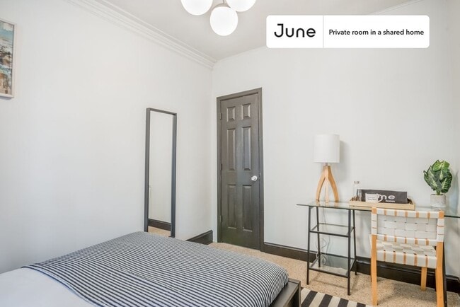 Building Photo - Room in Shared 5 bed/1 bath home