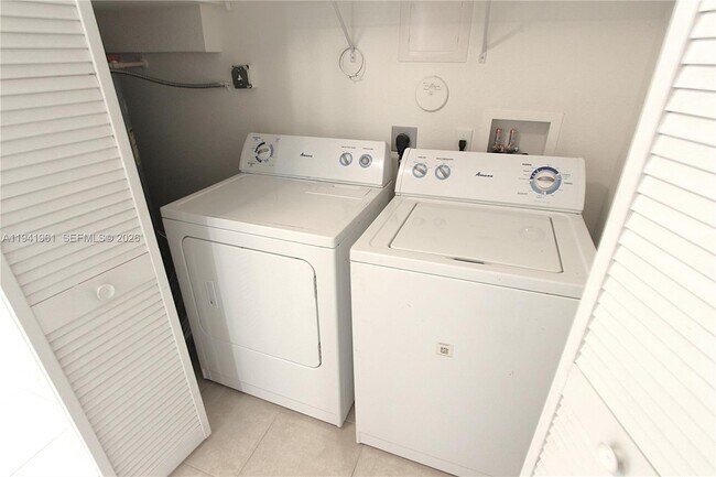 Foto del edificio - 22821 SW 88 Pl #