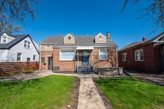 Building Photo - 2561 Harrison St