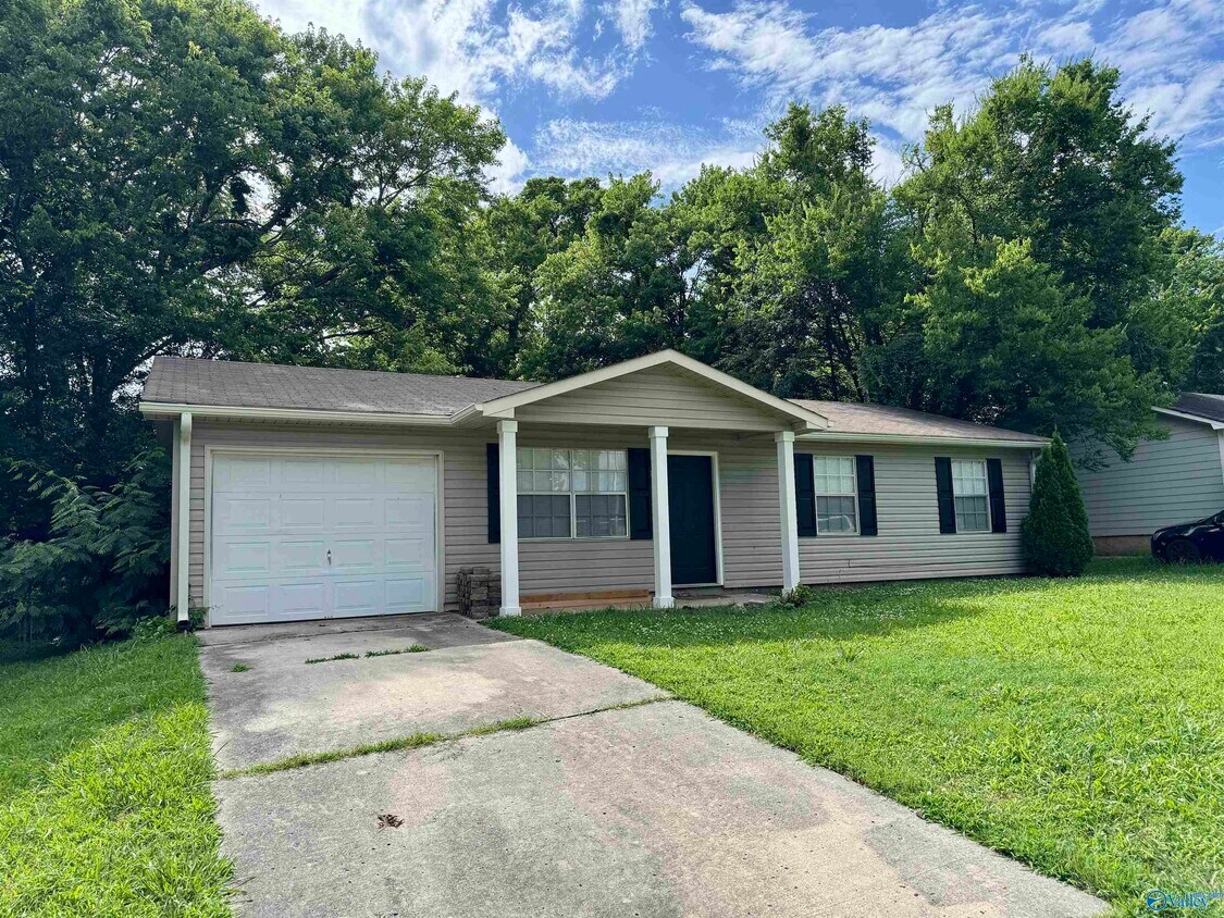 Foto principal - 14018 Armond Dr