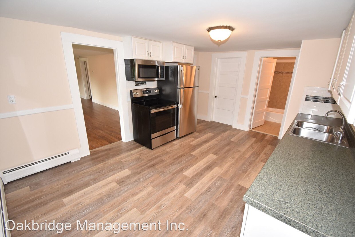 1418 Skokorat St, Seymour, CT 06483 Room for Rent in Seymour, CT