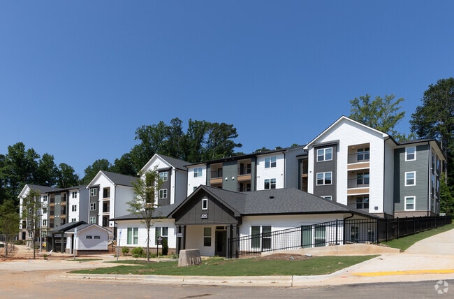 Building Photo - The Pines at Peach Road