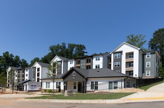 Building Photo - The Pines at Peach Road
