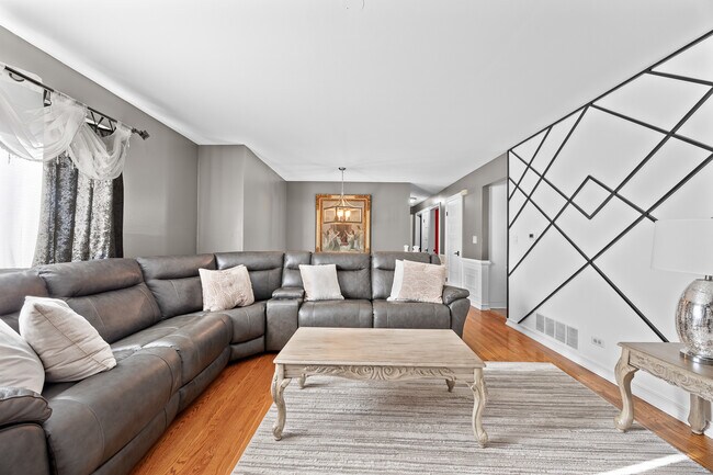 Foto del edificio - 12755 S Elizabeth Dr