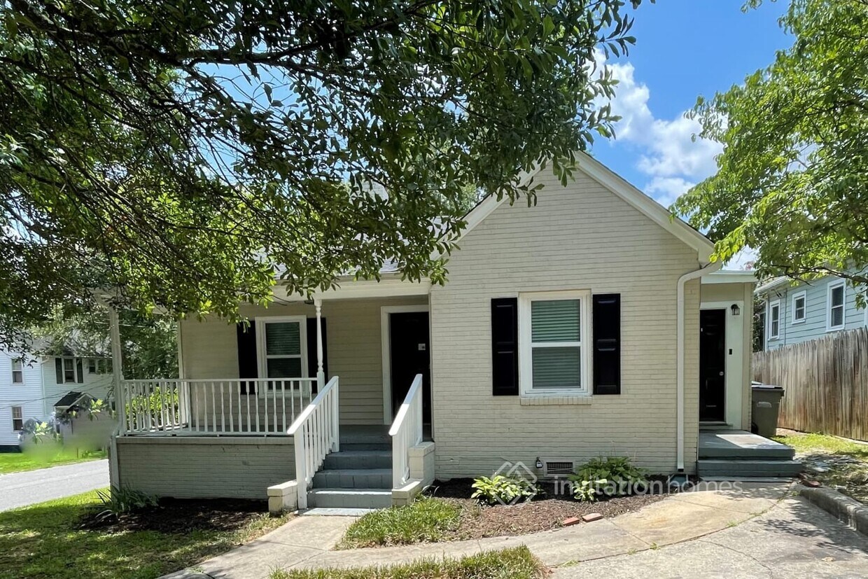Primary Photo - 401 Hillcrest Ave