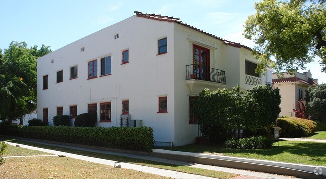 Building Photo - 1286 Los Robles Ave