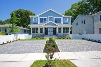 Building Photo - 42 Linwood Rd N