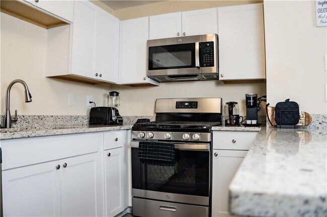 Foto del edificio - 1600 Oakpoint Dr SW