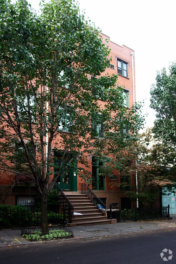 Building Photo - 76 State St