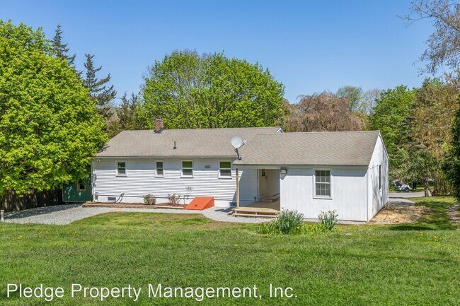 Foto del edificio - 3 br, 1 bath House - 30 Beechwood Blvd.