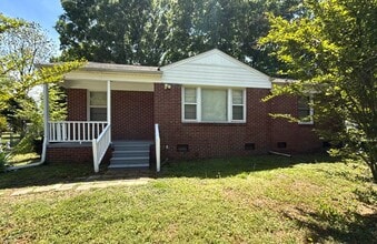 Building Photo - 2472 Breen Cir