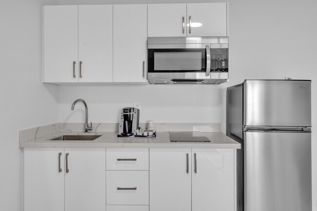Photo du bâtiment - Kingston Crest Residences