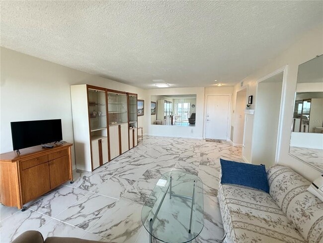 Foto del edificio - 19029 US Hwy 19 N